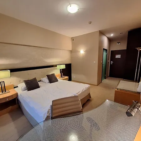 Apartment W Platinum